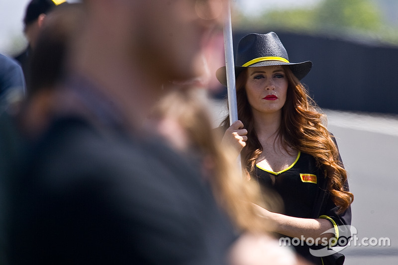 Grid girl