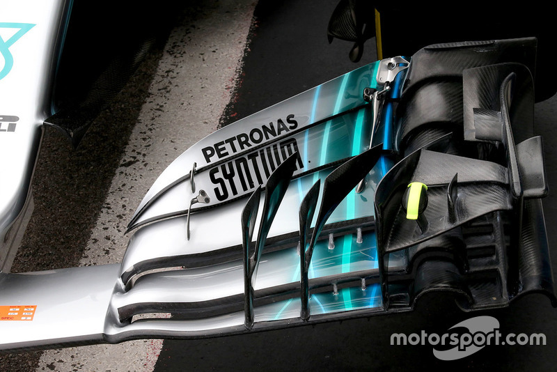 Mercedes AMG F1 W09, első szárny