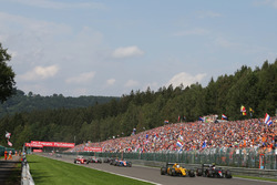 Дженсон Баттон, McLaren MP4-31, Кевін Магнуссен, Renault Sport F1 Team RS16