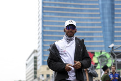 Lewis Hamilton, Mercedes-AMG F1 pilotlar geçit töreninde