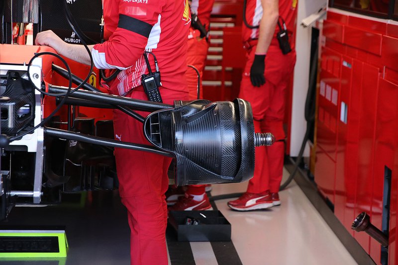 L'avant de la Ferrari SF90