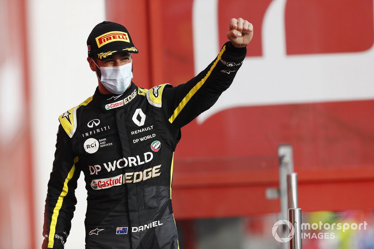 Daniel Ricciardo, Renault F1, 3rd position, on the podium