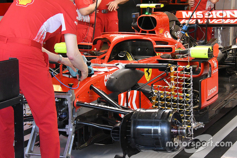 Test aerodinamici Ferrari ad Abu Dhabi per gestire la turbolenza generata dalle gomme anteriori