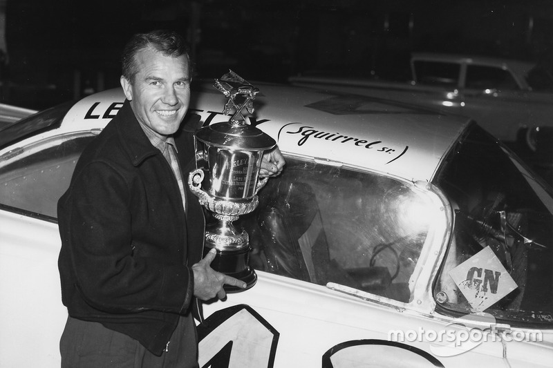 1959: #42 Lee Petty - Petty Enterprises Oldsmobile