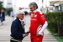 Bernie Ecclestone met Maurizio Arrivabene, Ferrari Team Principal