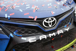 Yarış galibi Martin Truex Jr., Furniture Row Racing Toyota