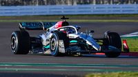 Lewis Hamilton: onboard sulla Mercedes W13 a Silverstone