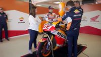 Marc Márquez prueba por primera vez el combustible renovable de Repsol