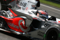 Alonso flies to Italian GP pole position Alonso flies to Italian GP pole position