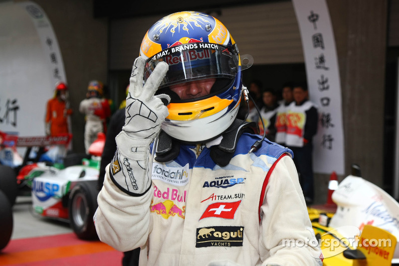 Switzerland takes Shanghai double pole