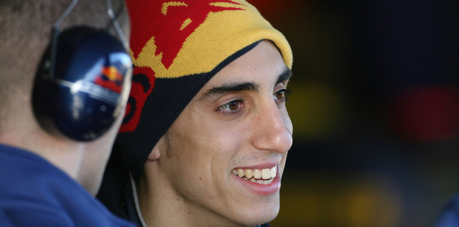 Buemi switches teams, still flies in F1 testing Buemi switches teams, still flies in F1 testing