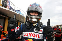 A clean sweep for Wickens at Valencia A clean sweep for Wickens at Valencia