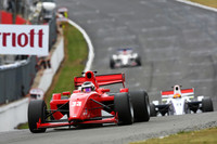 Eng returns to winner's circle at Brands Hatch Eng returns to winner's circle at Brands Hatch
