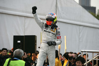 di Resta takes title as Paffett wins in Shanghai di Resta takes title as Paffett wins in Shanghai