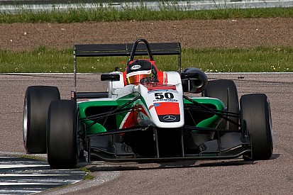 Macleod wins first Snetterton race