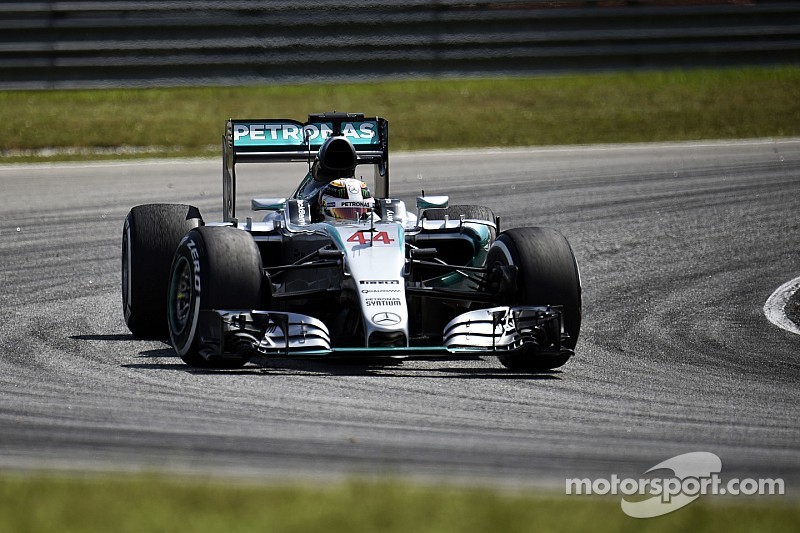Hamilton en pole sans prendre de risques
