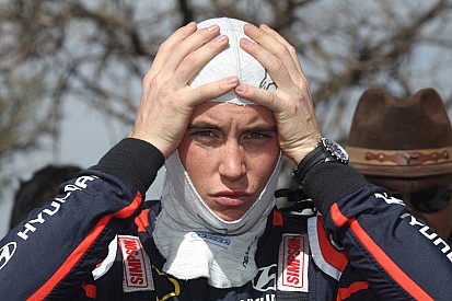 WRC - Thierry Neuville découvre enfin la nouvelle i20 !