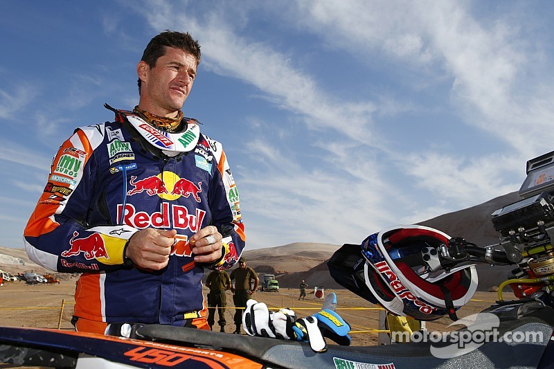 Coma recupera cima del rally de Abu Dhabi