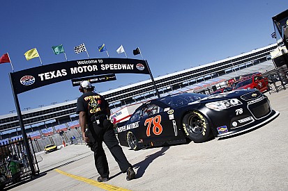 Truex, listo para Texas