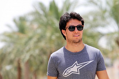 Quisiera tener un coche más competitivo: Checo