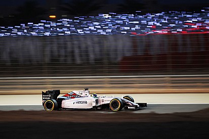 Massa arrache un point dans la douleur à Bahreïn