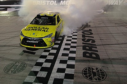 Matt Kenseth triunfa en épica carrera en Bristol