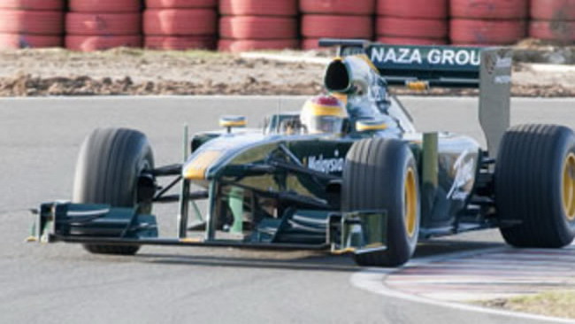 F1: Fauzy sulla Lotus nelle prime libere di Sepang