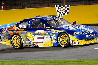 Kurt Busch trionfa nell'All-Star Race