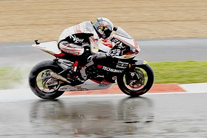 Silverstone, libere 1: Tomizawa beffa West col bagnato
