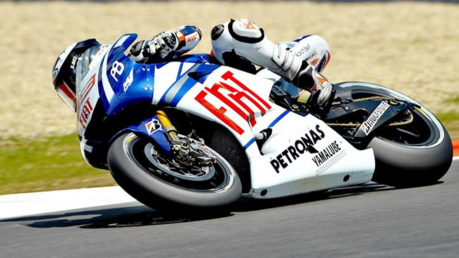 Assen, libere 1: Lorenzo subito in palla