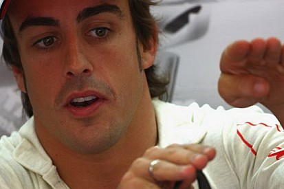 Alonso a freddo ammorbidisce i toni