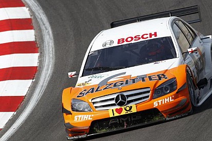 Scheider stalla in partenza, vince Paffett