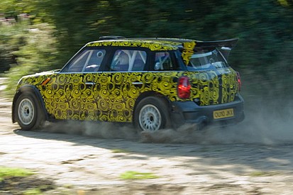 Primi chilometri per la Mini Countryman WRC