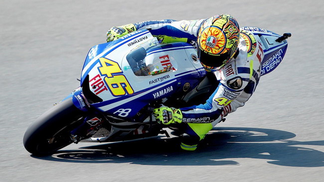 Sepang, libere 1: nuova zampata di Rossi