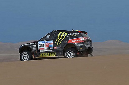 Dakar: Peterhansel fora e finisce a 15' da Sainz