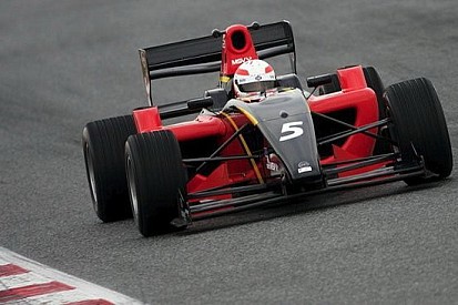 Ritorno in F2 per Alex Brundle