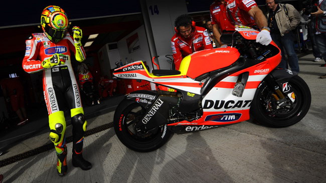 Bridgestone punta ancora sulle asimmetriche