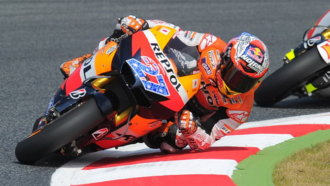 Stoner impone la sua legge anche a Barcellona