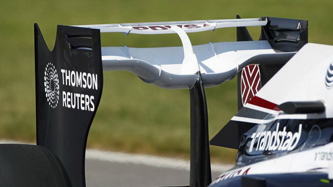 La Williams con un'ala posteriore molto scarica