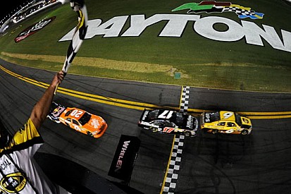 Prima vittoria nella Sprint Cup per David Ragan