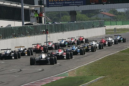 Al giro di boa di Spa ci sono 7 piloti in soli 21 punti