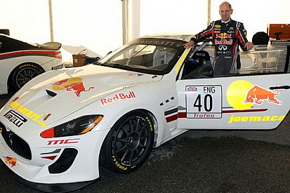 Adrian Newey corre nel Trofeo Maserati al Mugello
