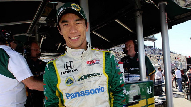 Takuma Sato vicino alla Rahal Letterman Lanigan