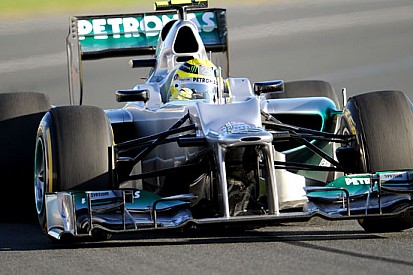 La deludente Mercedes si mangia le gomme