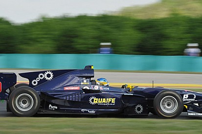 Quaife-Hobbs ancora in vetta nelle Libere 2