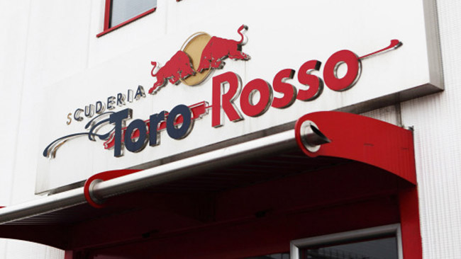 Due operai folgorati nella factory della Toro Rosso
