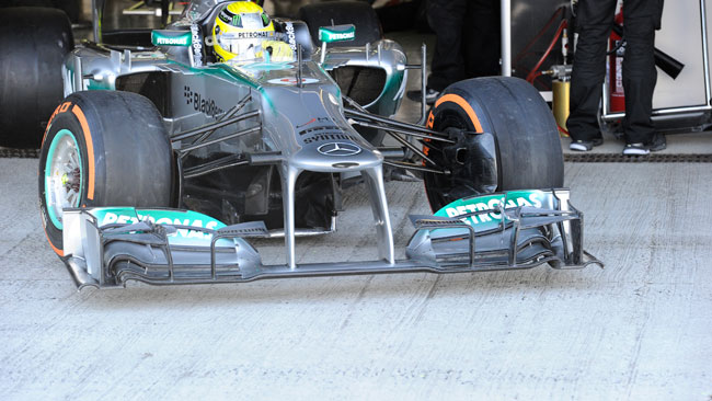 Marcedes W04: ala anteriore con quattro soffiaggi
