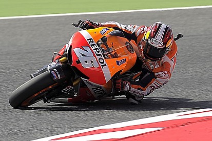 Pedrosa va in pole con il nuovo record di Barcellona