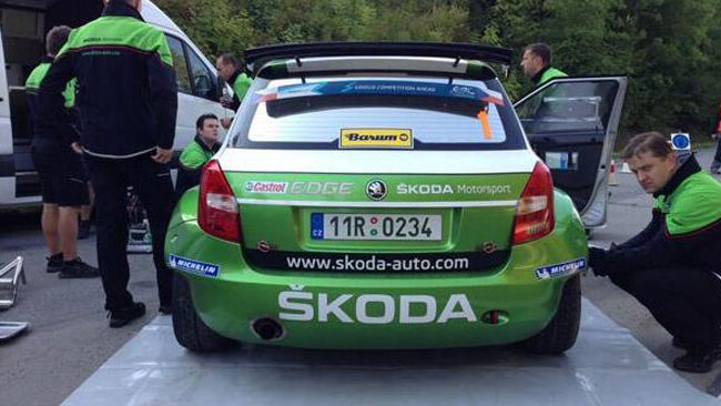 Zlin, PS6: Sempre Kopecky, Lappi centra un albero
