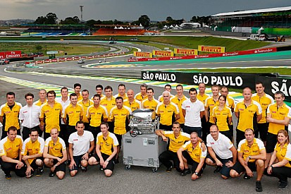 La Renault chiude l'era V8 con 60 vittorie!